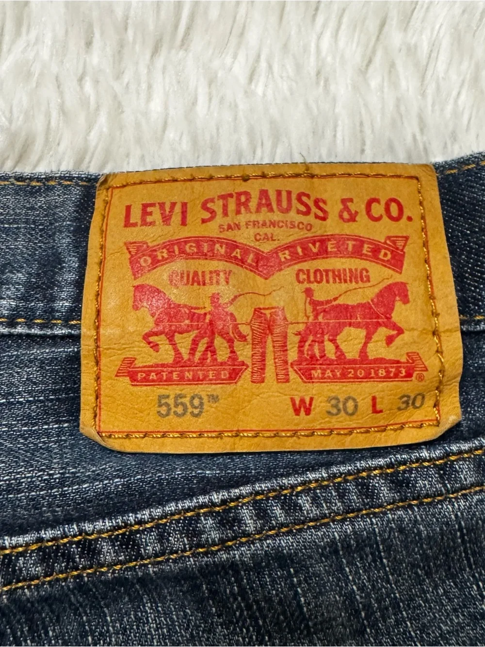 Levi's 559 Jeans Size 30 x 30 100% Cotton denim Zip Fly MAKE ME AN OFFER!